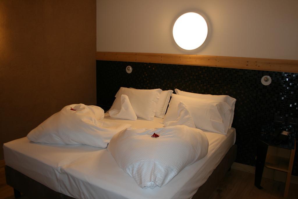 Hotel Orso Grigio กาวาเลเซ ห้อง รูปภาพ