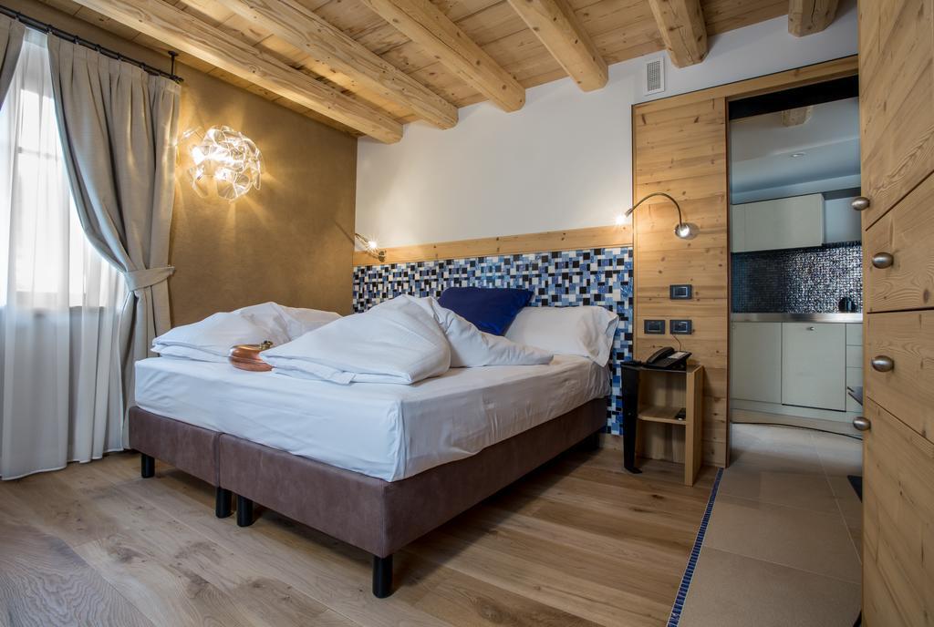 Hotel Orso Grigio กาวาเลเซ ภายนอก รูปภาพ